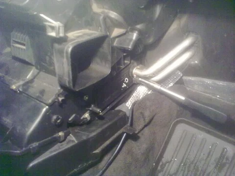 Замена радиатора отопителя